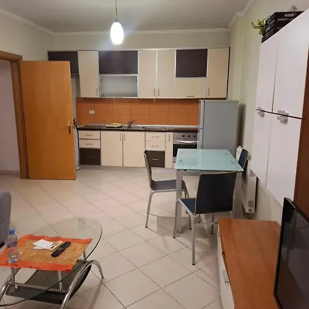 Appartement Pta - Spacious 2 - Balcony Tirana