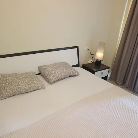 Pta - Spacious 2 - Balcony Appartement Tirana